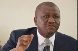 Côte dÂ’Ivoire : Hamed Bakayoko lance la  chasse aux  mendiants et marchands  ambulants